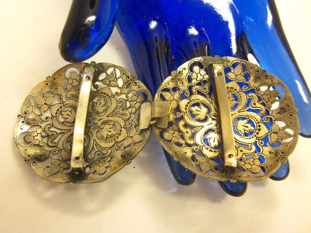 Vintage Heraldic belt buckle with Quatrefoil Oak Leaf Motif