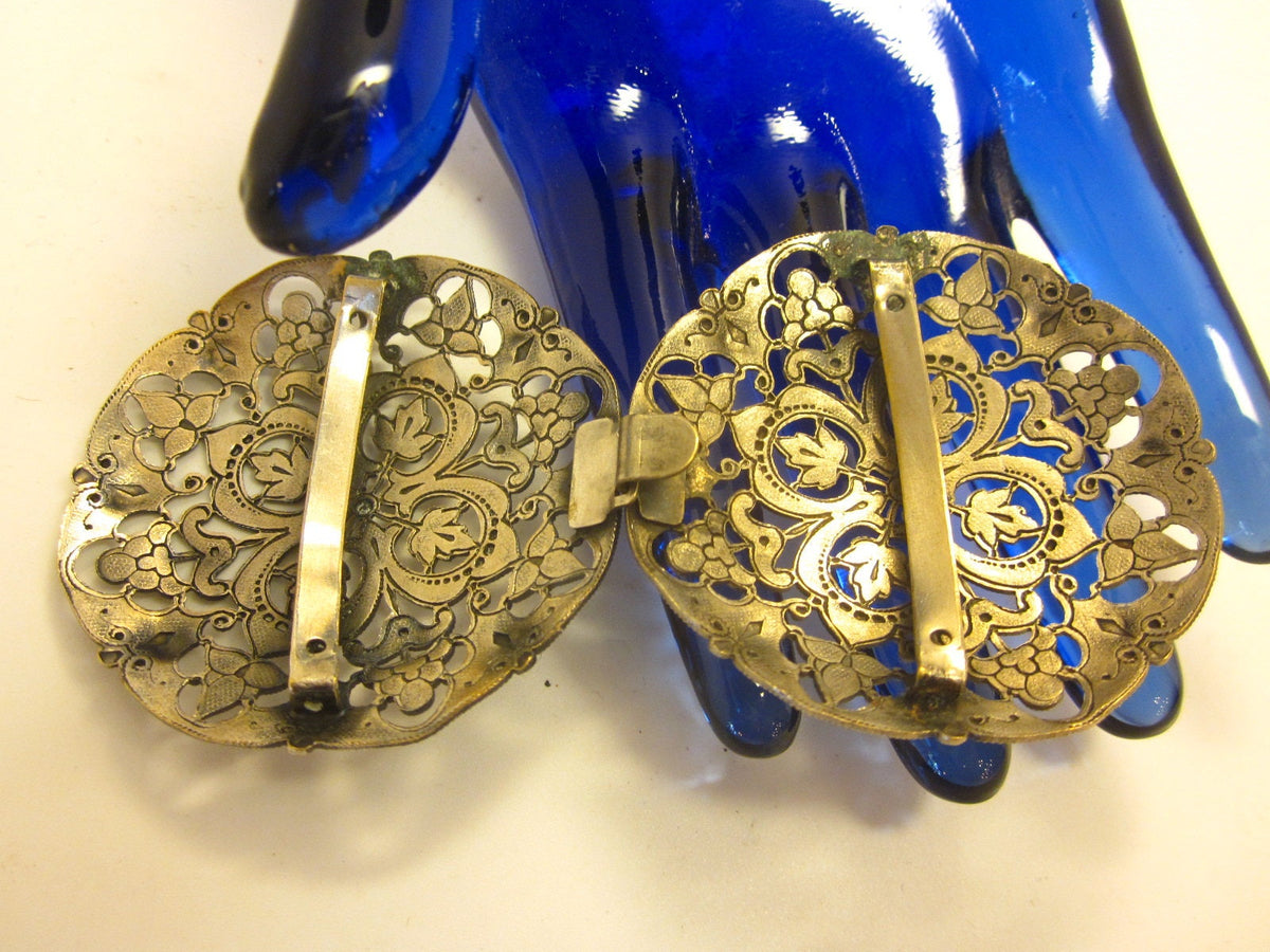 Vintage Heraldic belt buckle with Quatrefoil Oak Leaf Motif