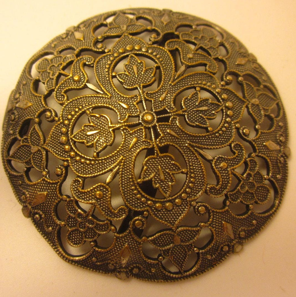Vintage Heraldic belt buckle with Quatrefoil Oak Leaf Motif