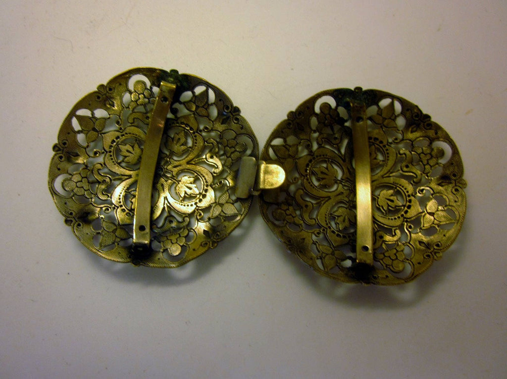Vintage Heraldic belt buckle with Quatrefoil Oak Leaf Motif