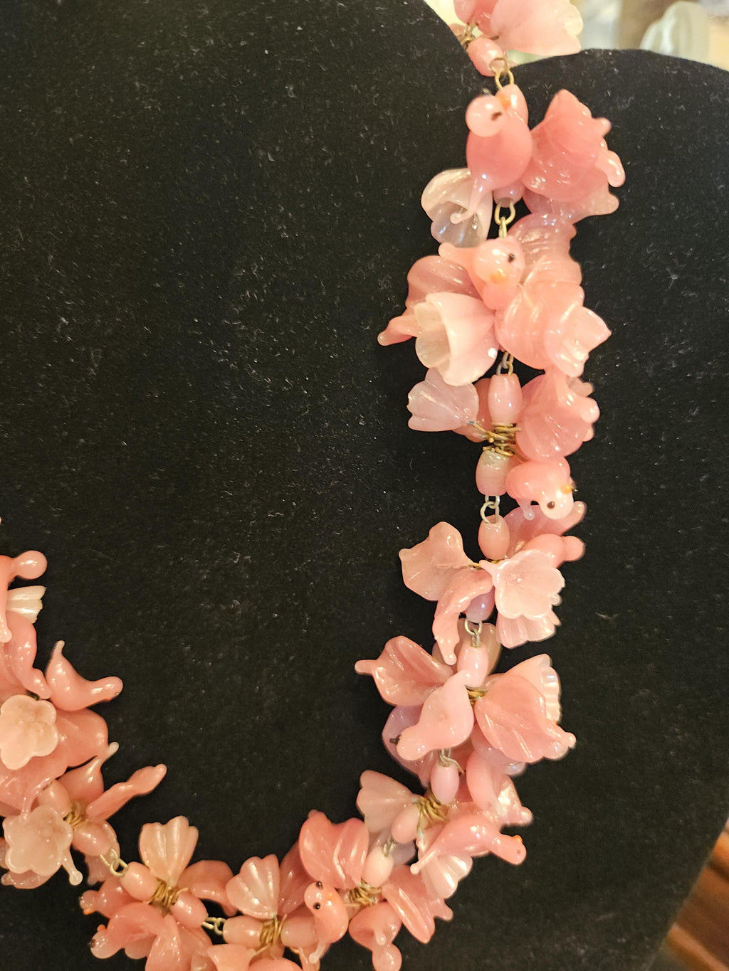 Vintage Venetian glass bird necklace in pink glass.