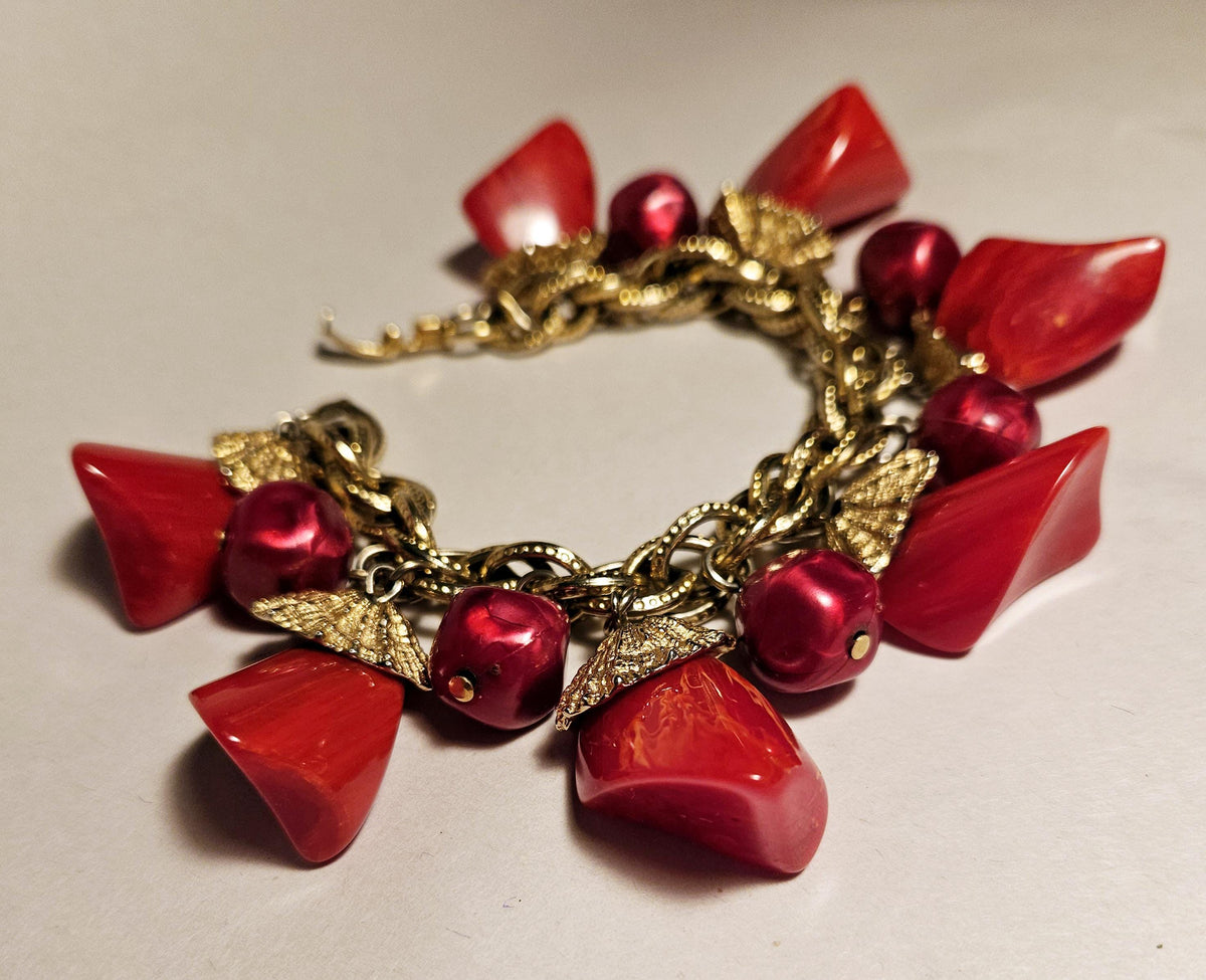 Vintage  Cherry Marbled Bakelite chunky cha cha Charm Bracelet