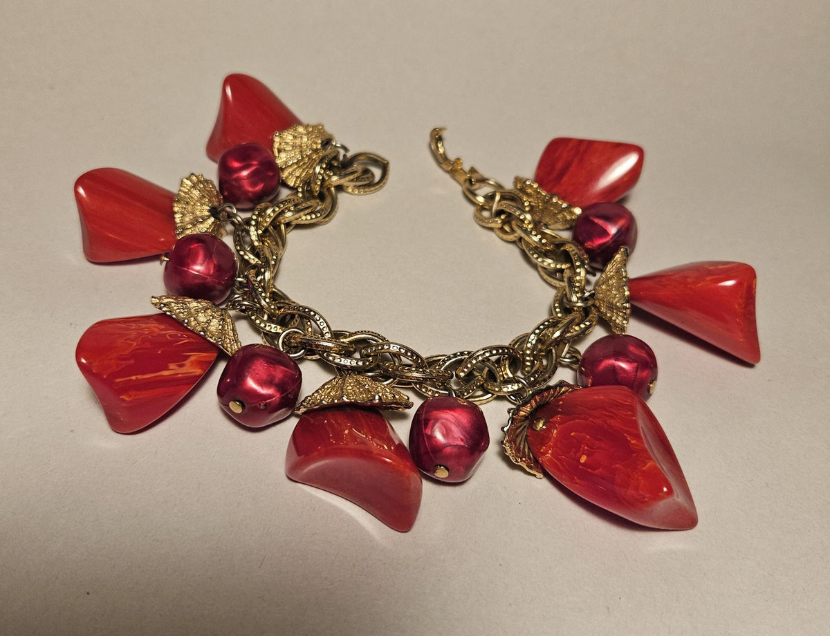 Vintage  Cherry Marbled Bakelite chunky cha cha Charm Bracelet