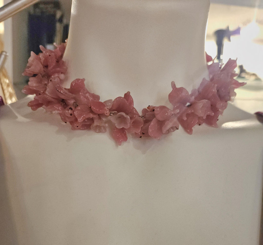 Vintage Venetian glass bird necklace in pink glass.