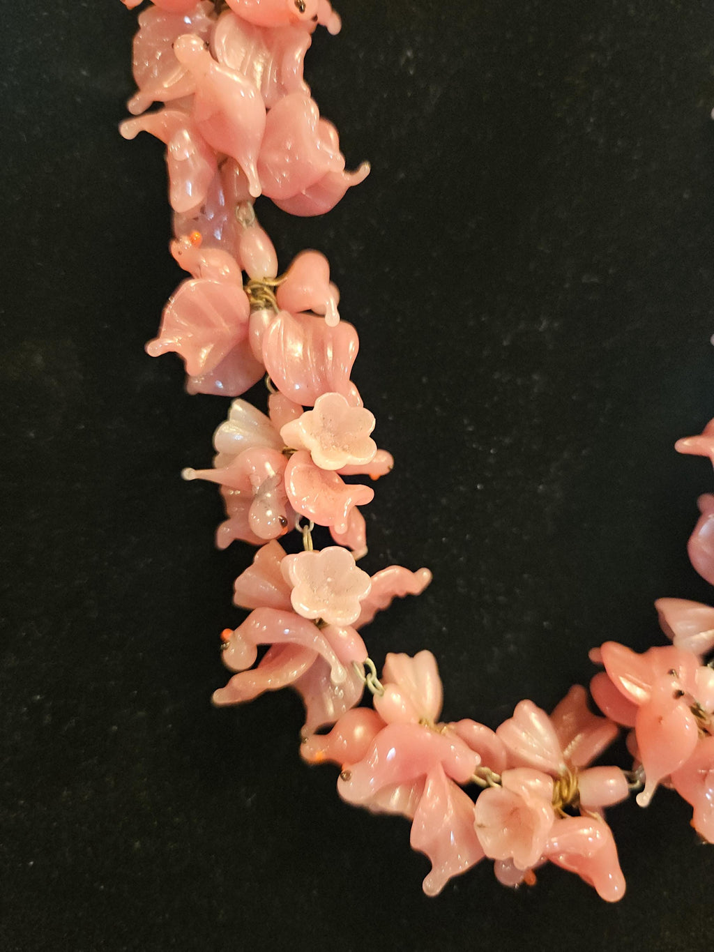 Vintage Venetian glass bird necklace in pink glass.