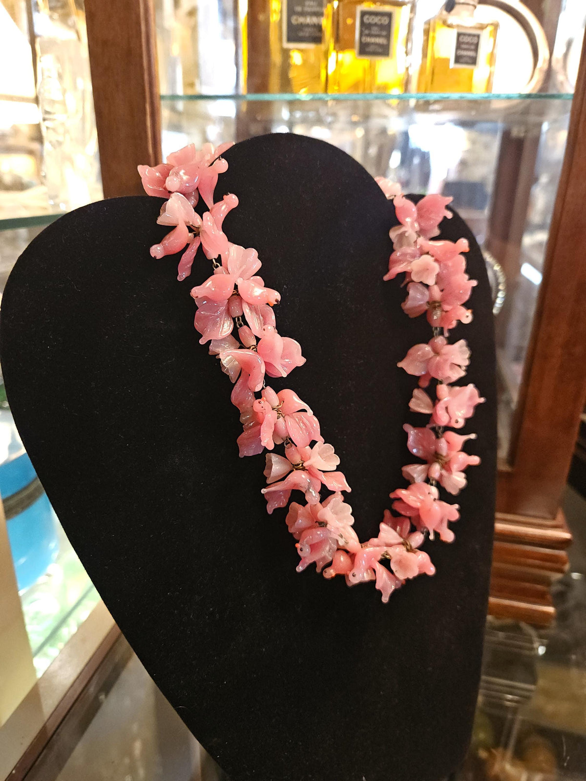 Vintage Venetian glass bird necklace in pink glass.
