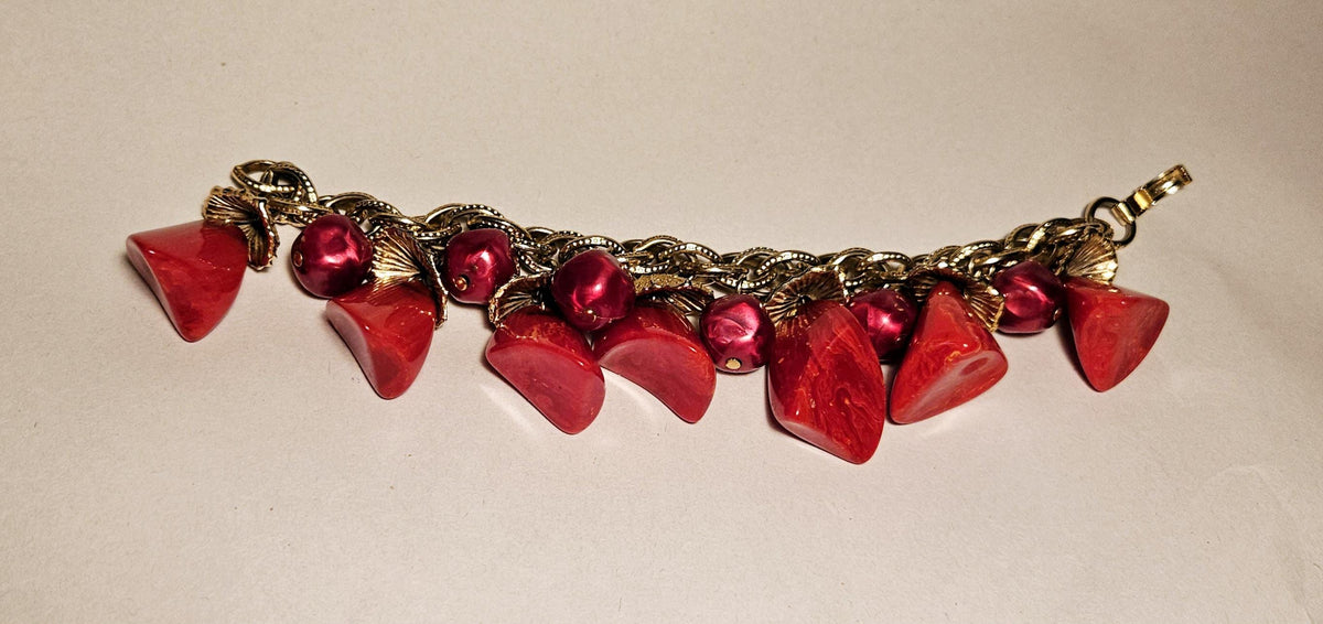 Vintage  Cherry Marbled Bakelite chunky cha cha Charm Bracelet