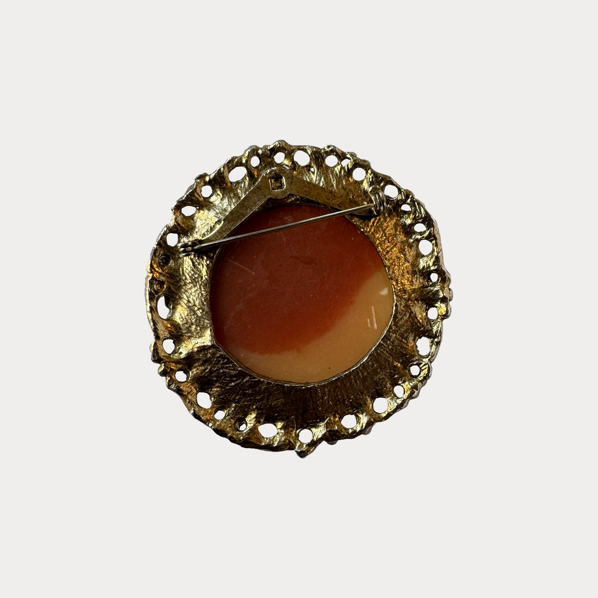 Vintage mid century faux cameo resin brooch with courting scene themed