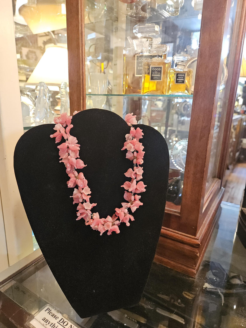 Vintage Venetian glass bird necklace in pink glass.