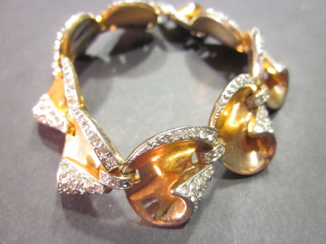 Vintage Goldtone Rhinestone Shell Linked Bracelet