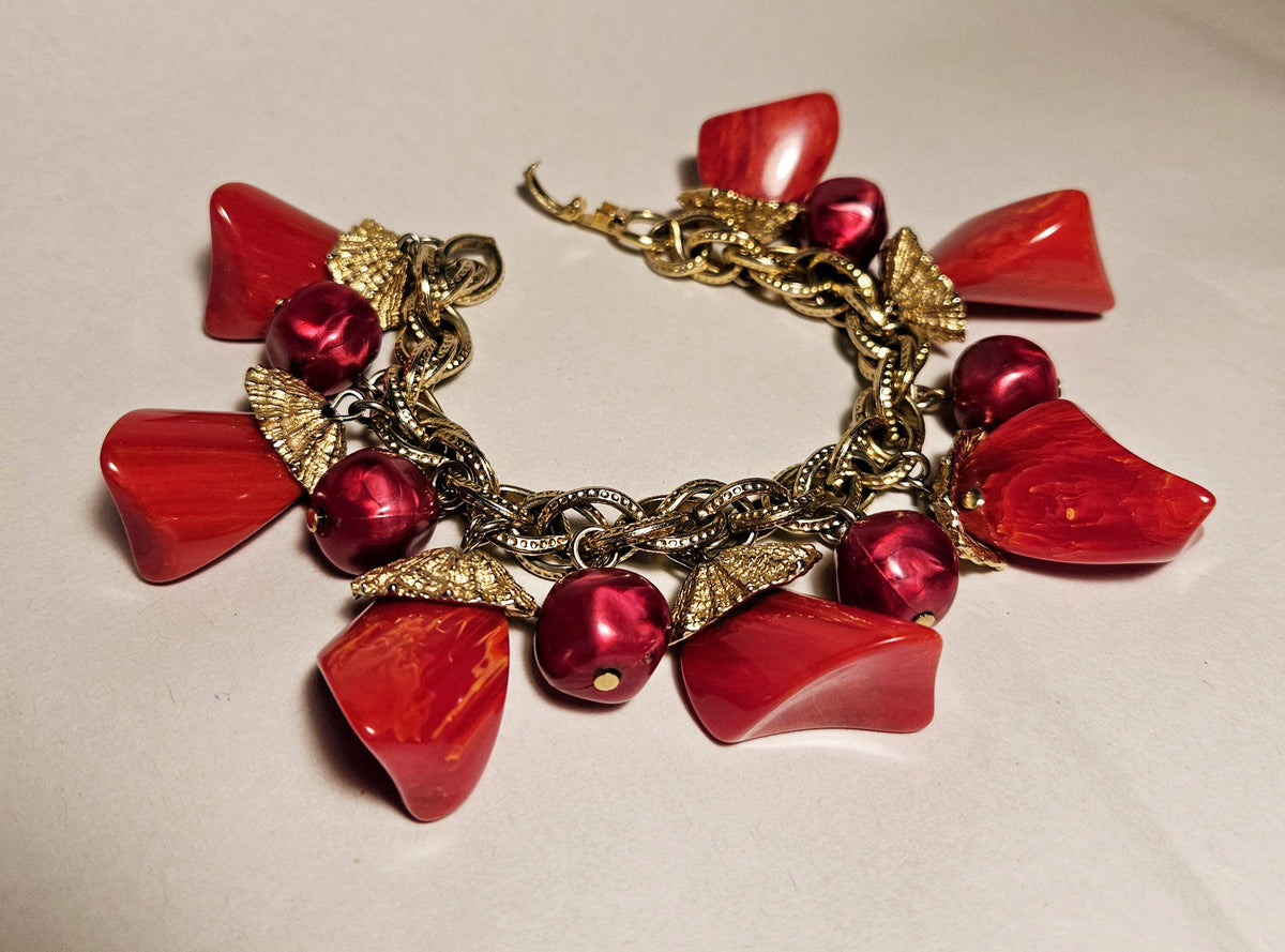 Vintage  Cherry Marbled Bakelite chunky cha cha Charm Bracelet